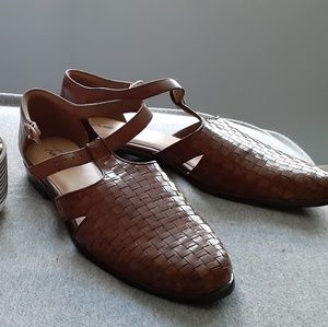 Trotters t strap style loafer